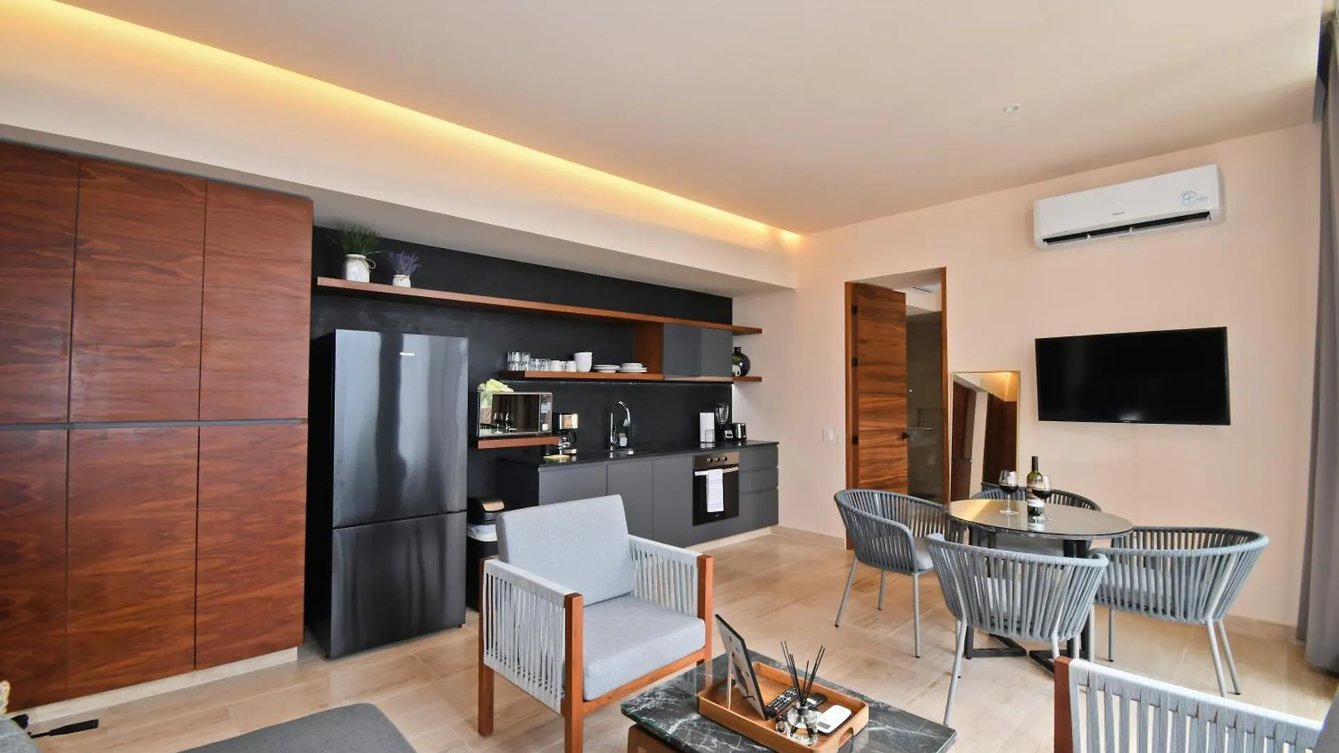 Ceren Luxury Apartments At Fifth Avenue By Spot Rentals Playa del Carmen