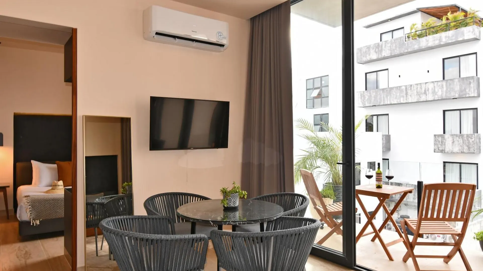 Ceren Luxury Apartments At Fifth Avenue By Spot Rentals Playa del Carmen