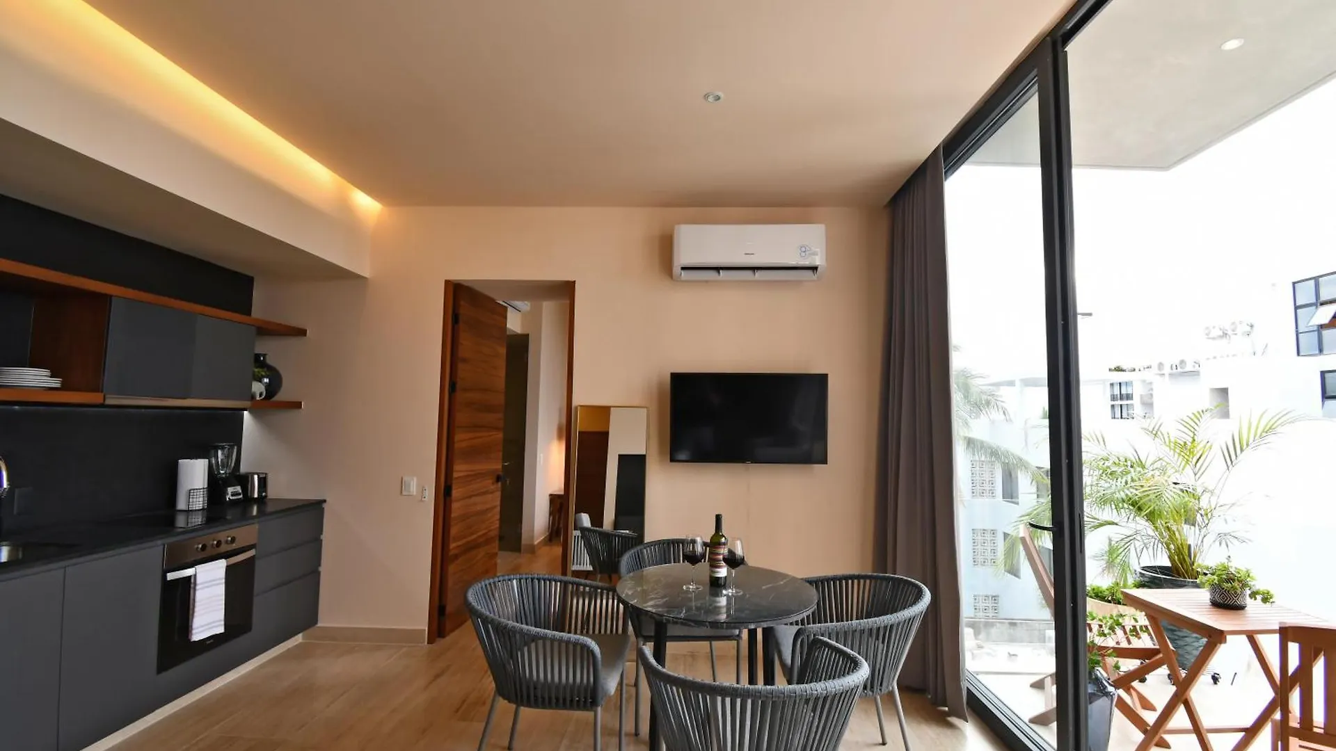 Ceren Luxury Apartments At Fifth Avenue By Spot Rentals Playa del Carmen