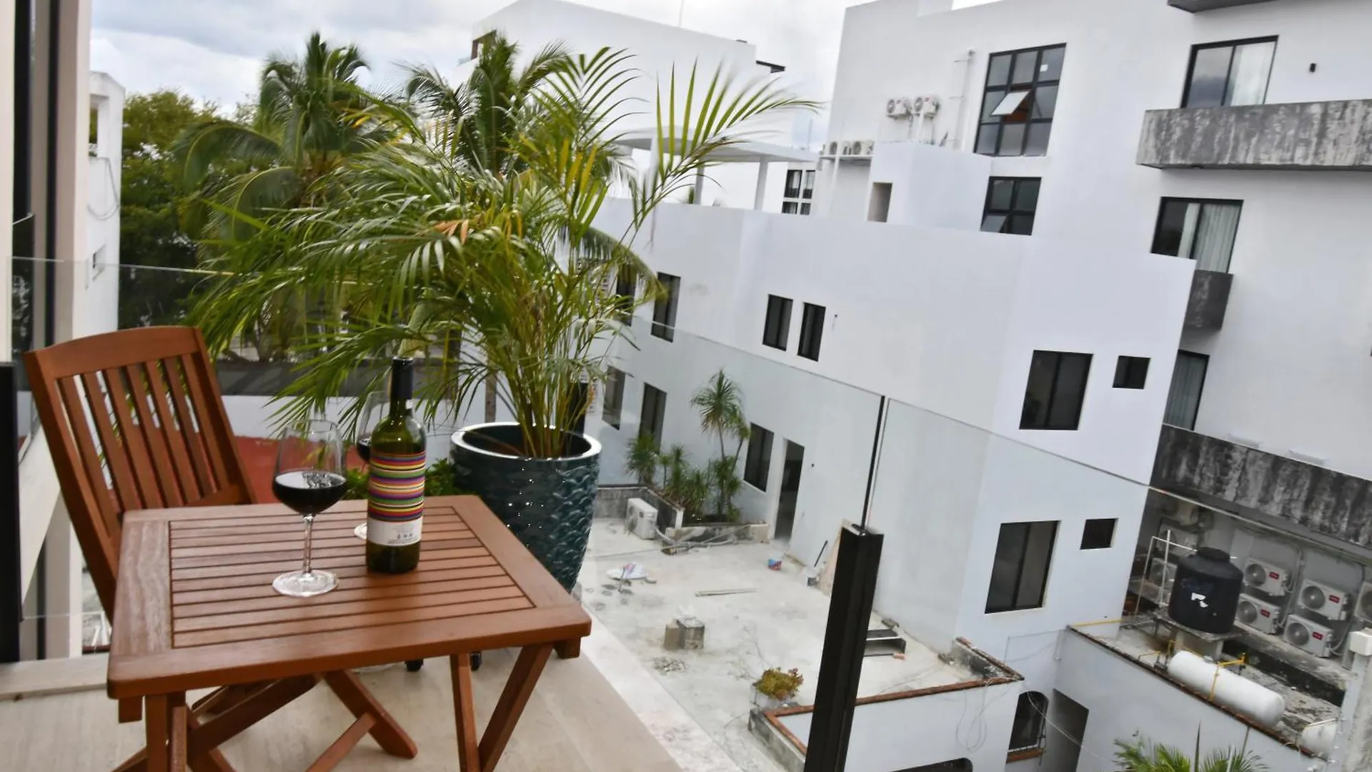 Ceren Luxury Apartments At Fifth Avenue By Spot Rentals Playa del Carmen
